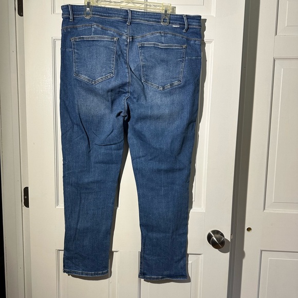 🌼Risen Medium Wash High Rise Split Hem Straight Leg Jeans size 2xl🌼 - Picture 8 of 8